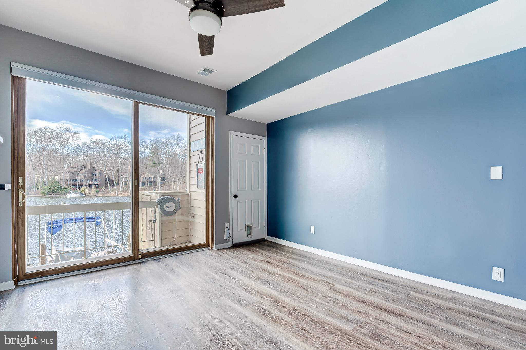 HARBOR POINT - Residential