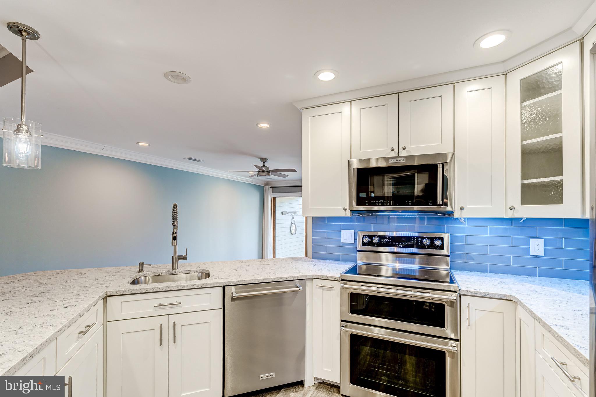 HARBOR POINT - Residential