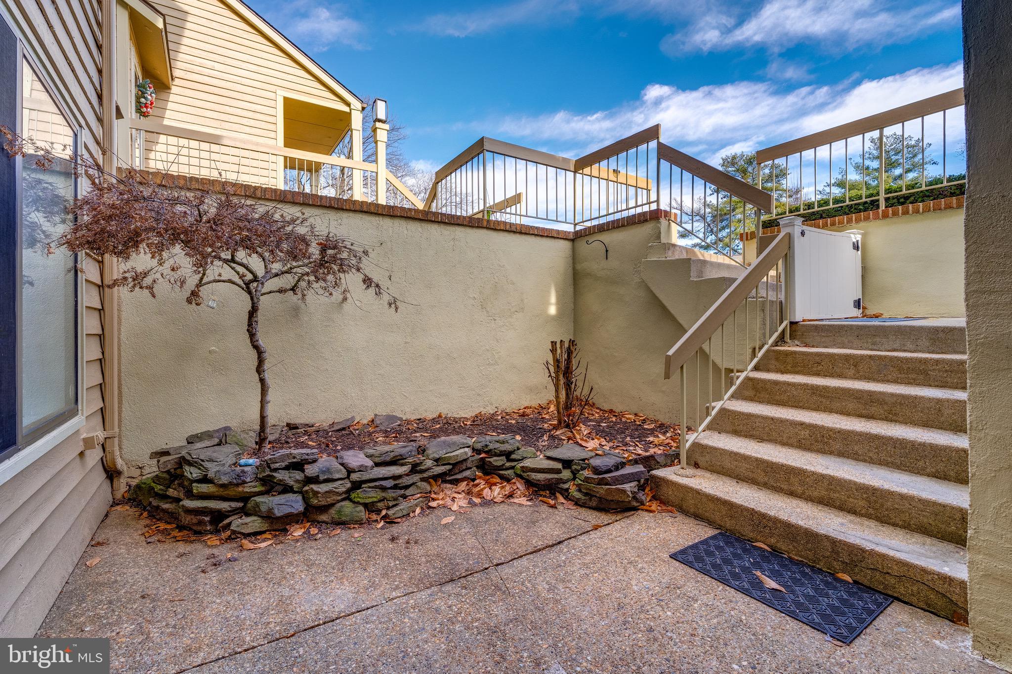 HARBOR POINT - Residential