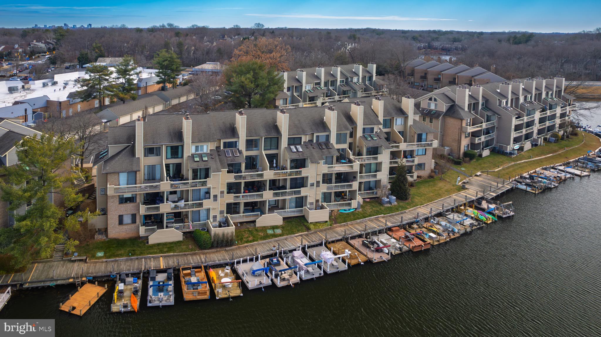 HARBOR POINT - Residential