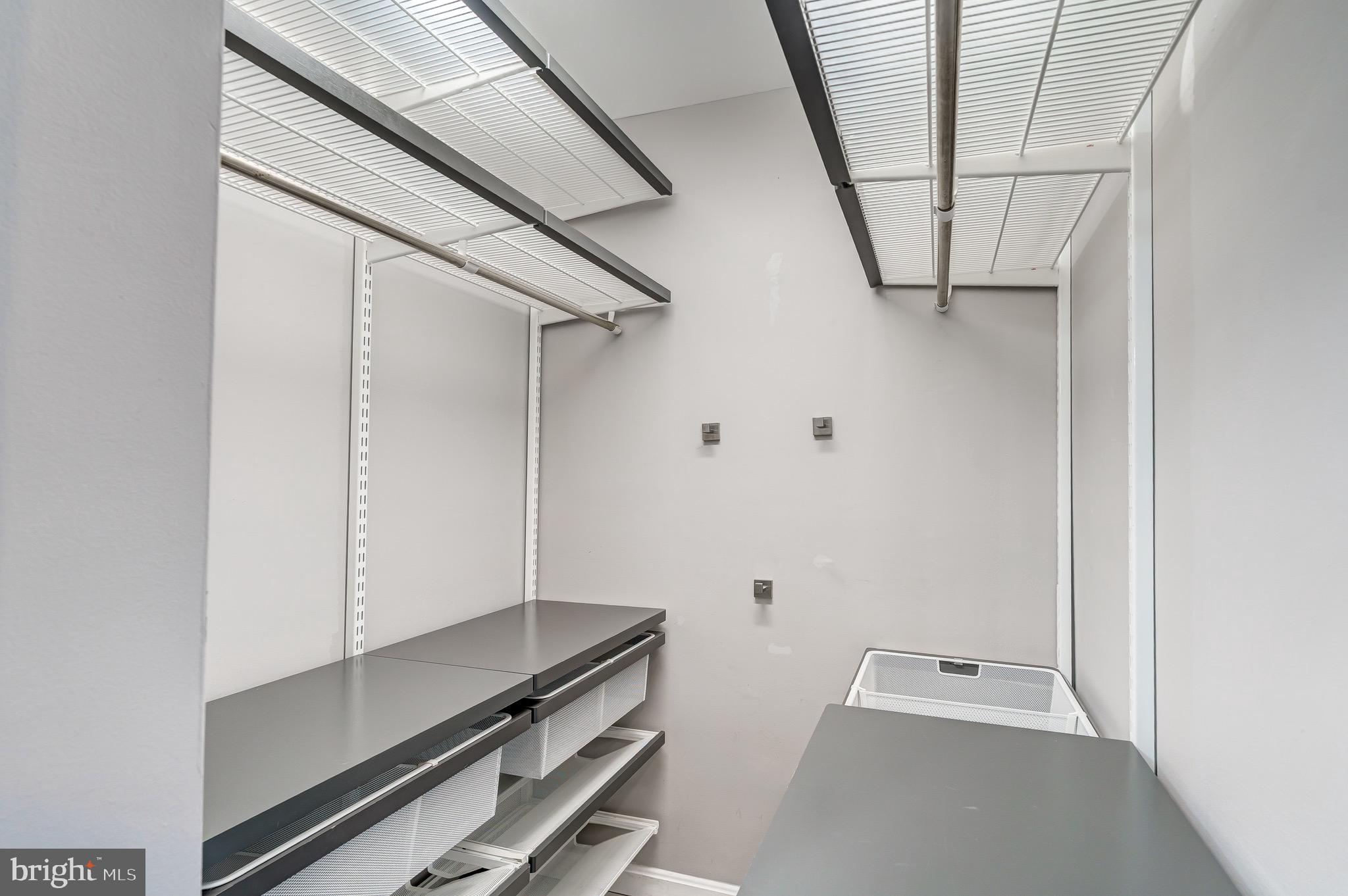 HARBOR POINT - Residential