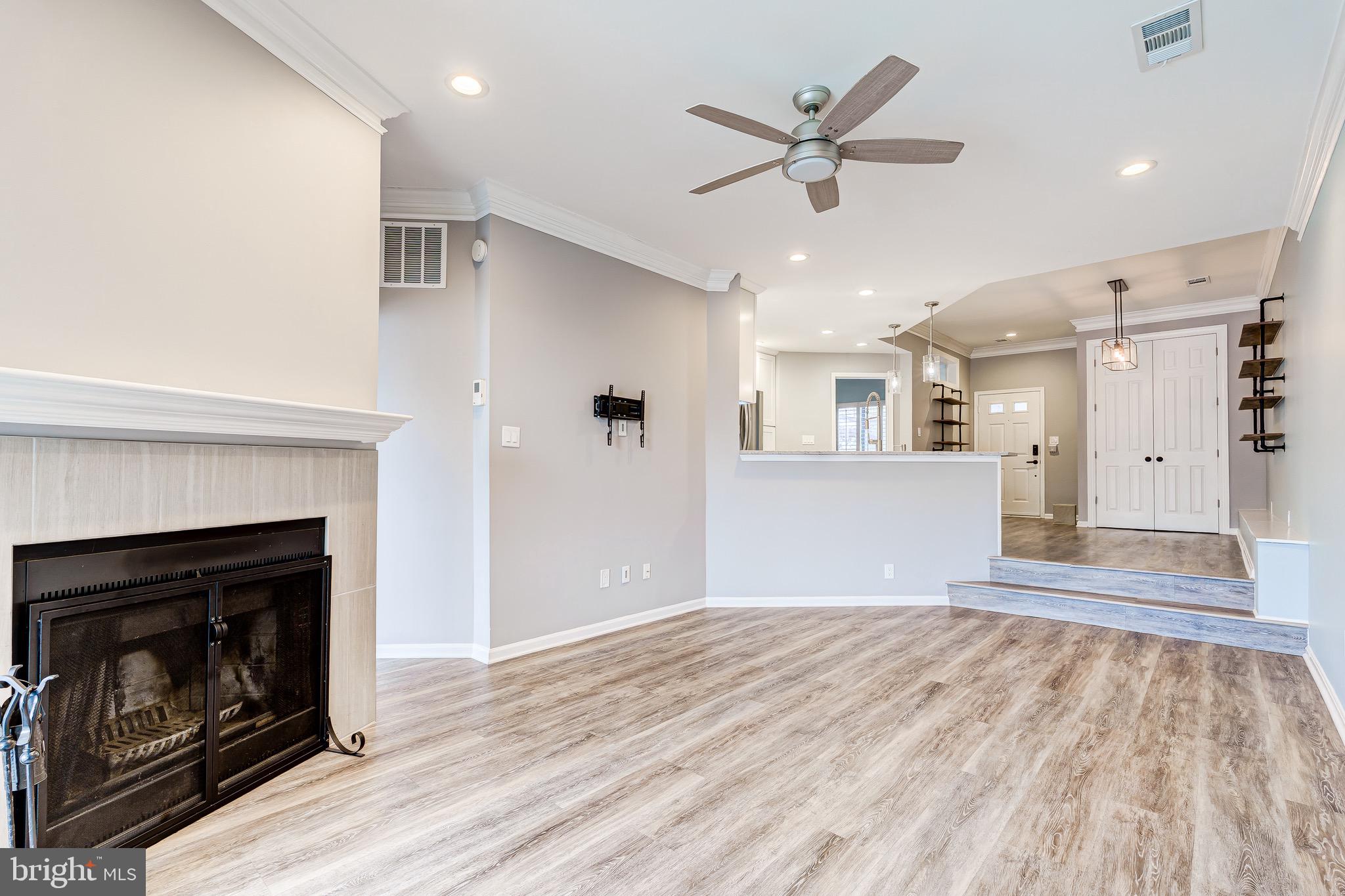 HARBOR POINT - Residential