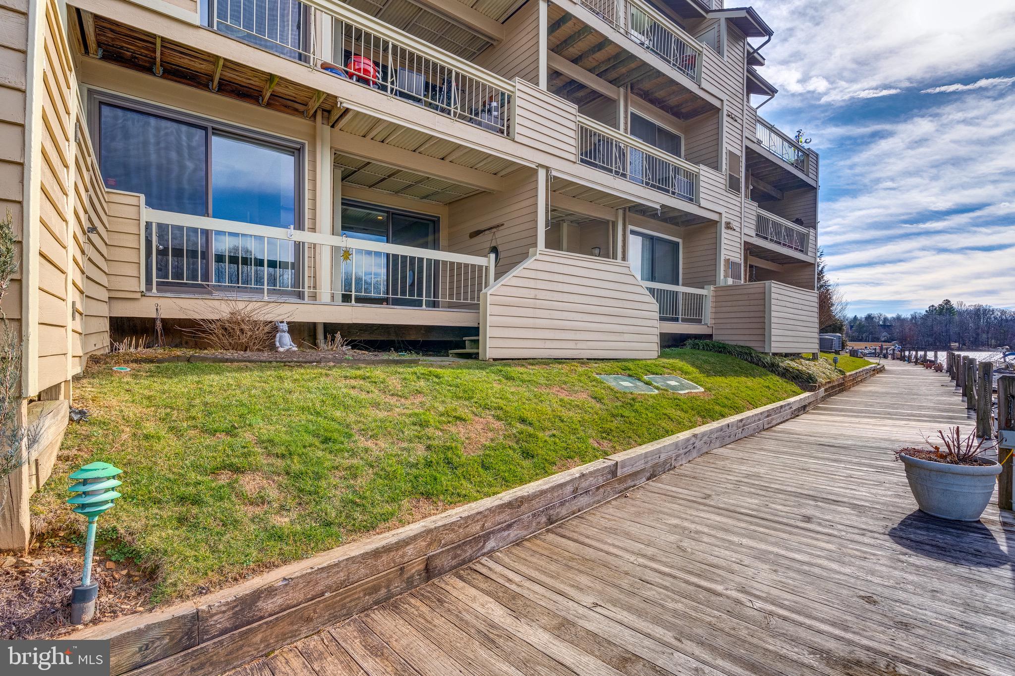 HARBOR POINT - Residential