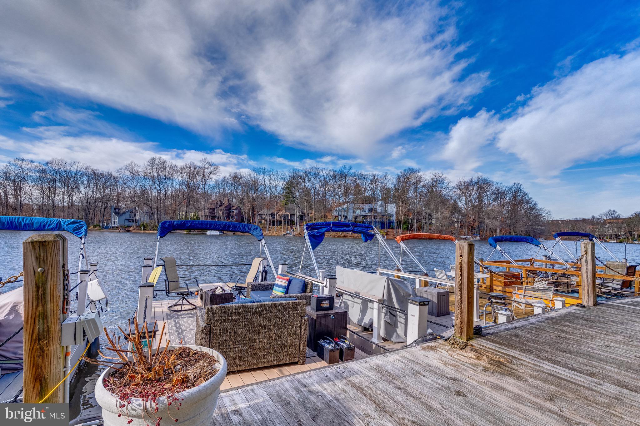 HARBOR POINT - Residential