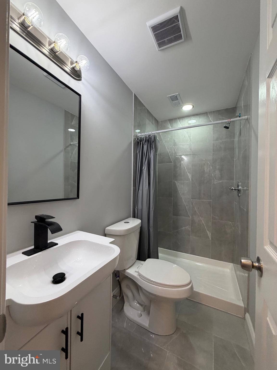 HIGHLANDTOWN - Residential