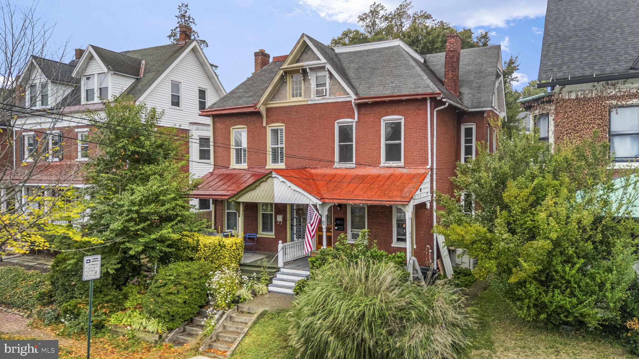 Welcome to 305 W Biddle Street, a charming 3-bedroom, 1-bath rental just steps from the heart of West Chester Borough! With 1,000 square feet of living space, this home offers the perfect balance of comfort and convenience. Enjoy being only a few blocks from the vibrant shops, restaurants, and nightlife on Gay Street—yet tucked away on a quieter street for added privacy.
Inside, you’ll find a bright and functional layout with plenty of room for roommates, a family, or anyone looking to enjoy all that West Chester has to offer. The property is move-in ready and available starting October 1, 2025.
Don’t miss this rare opportunity to live in one of Chester County’s most desirable locations—schedule your showing today! ** Not a student rental**