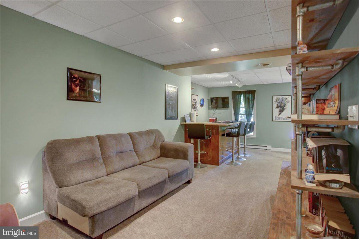 VAN LEAR MANOR - Residential