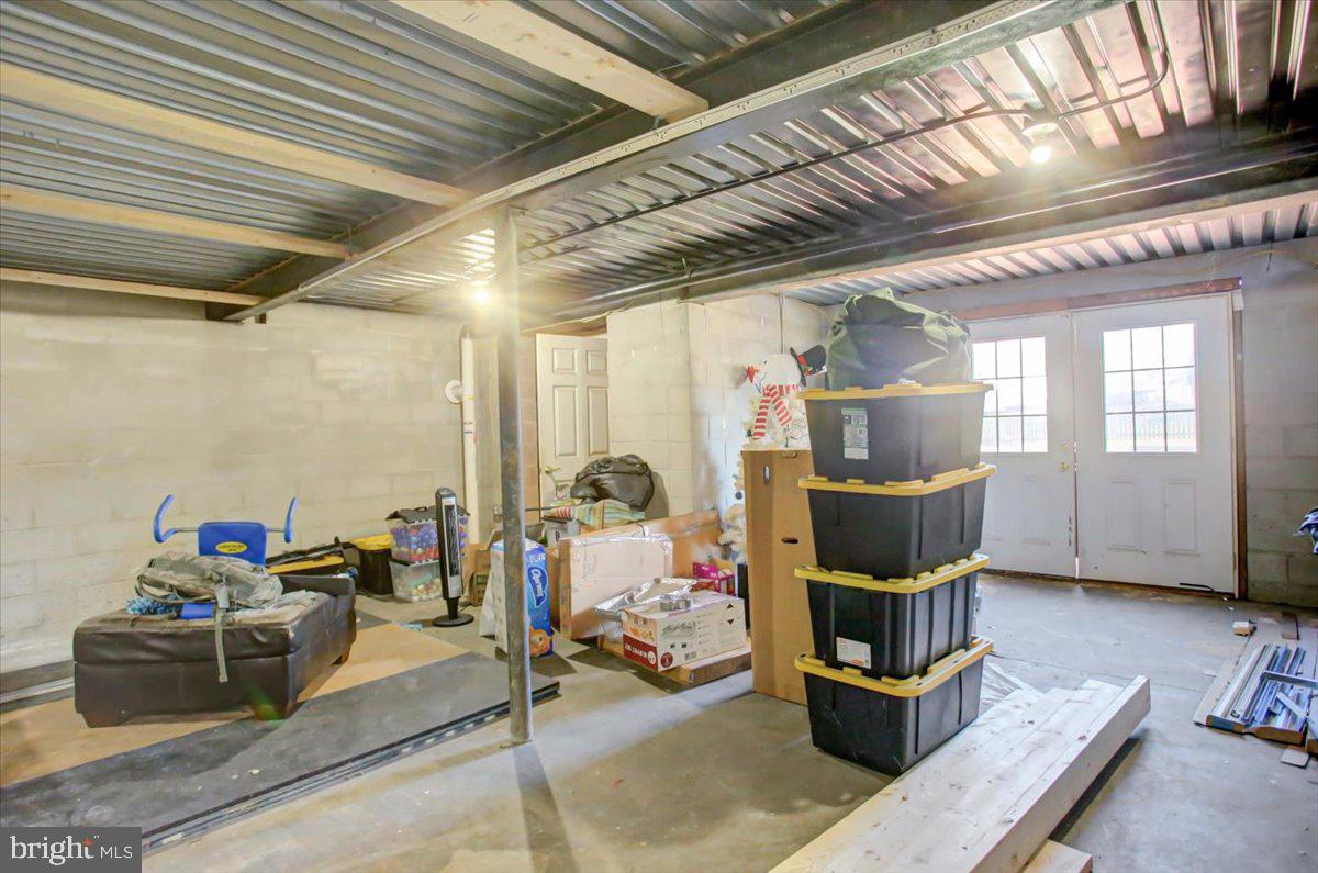 VAN LEAR MANOR - Residential