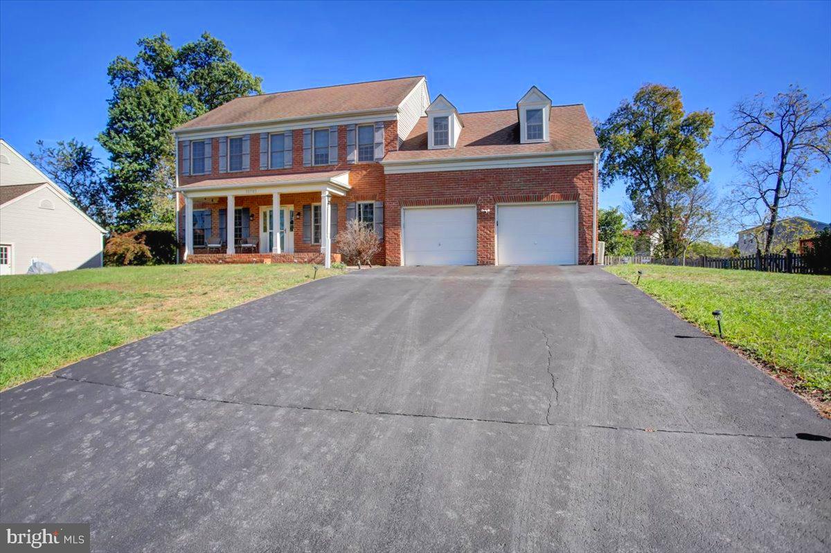 VAN LEAR MANOR - Residential