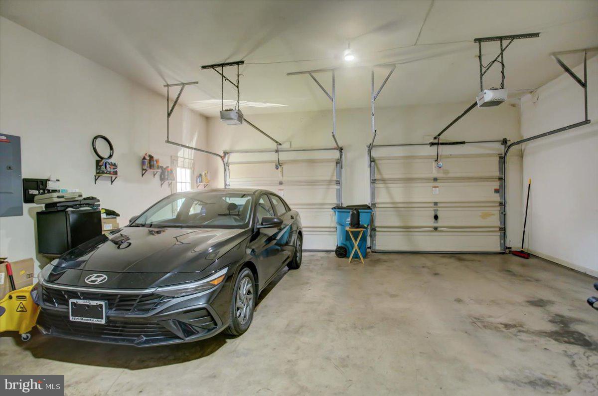 VAN LEAR MANOR - Residential