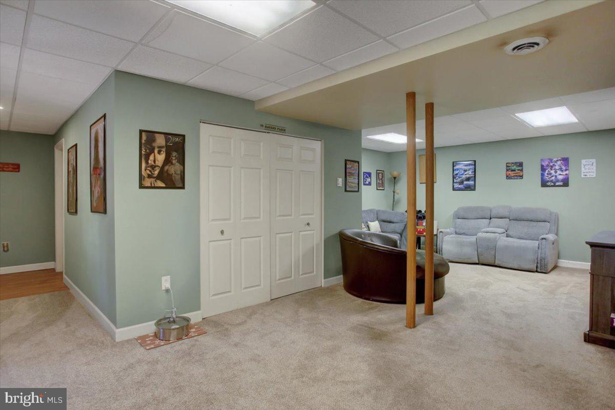 VAN LEAR MANOR - Residential