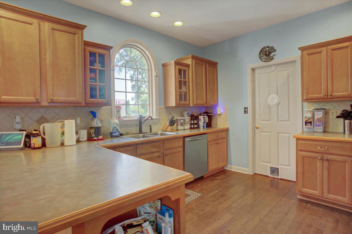 VAN LEAR MANOR - Residential