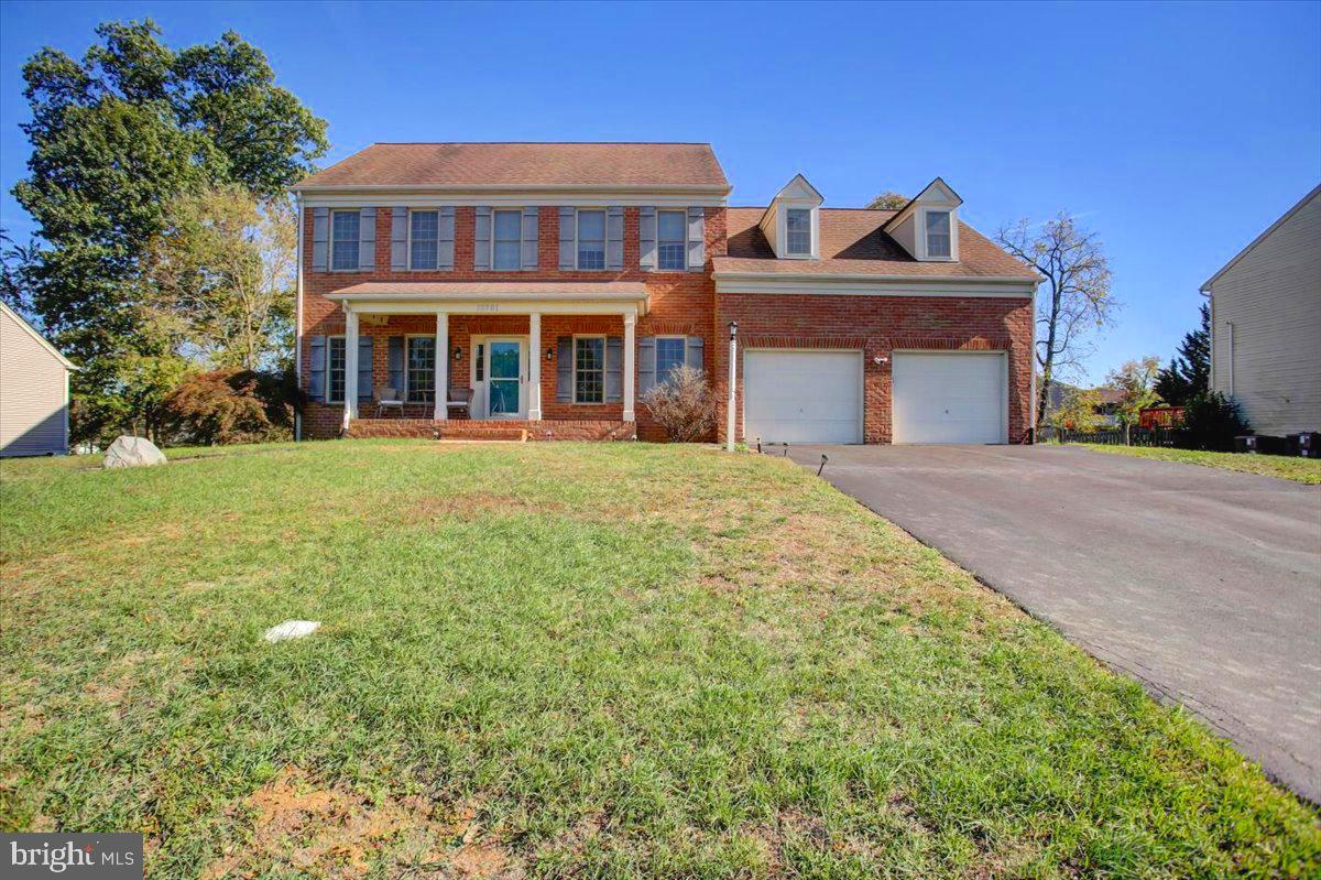 VAN LEAR MANOR - Residential