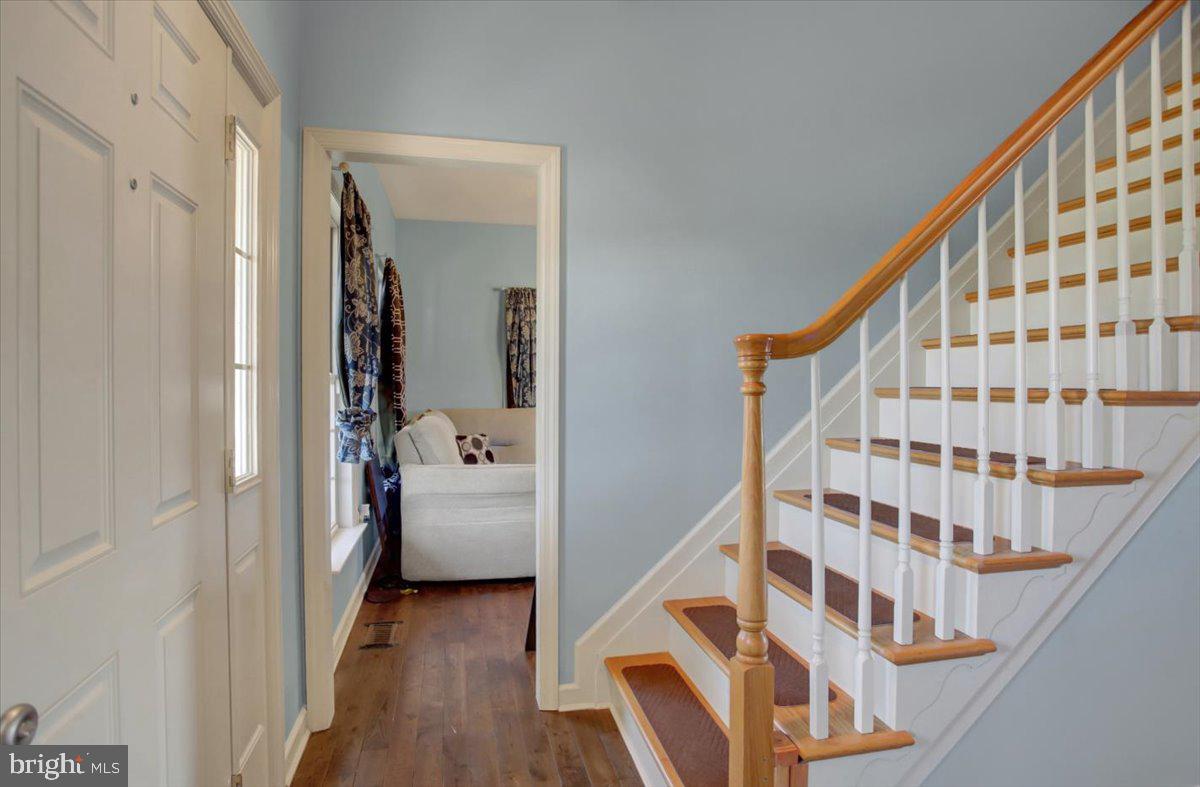 VAN LEAR MANOR - Residential