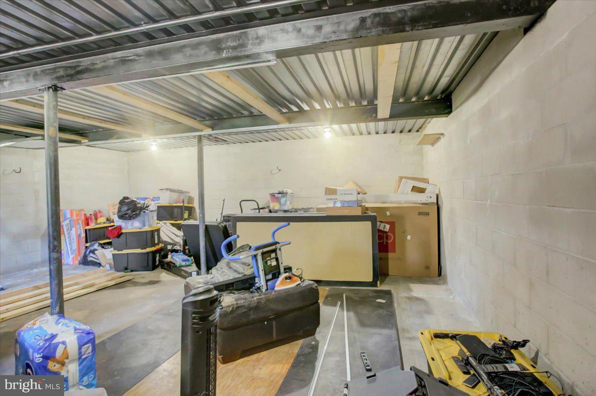 VAN LEAR MANOR - Residential