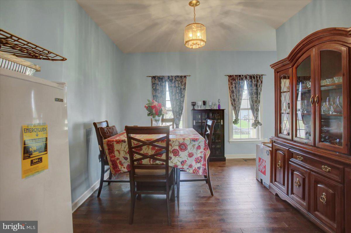 VAN LEAR MANOR - Residential