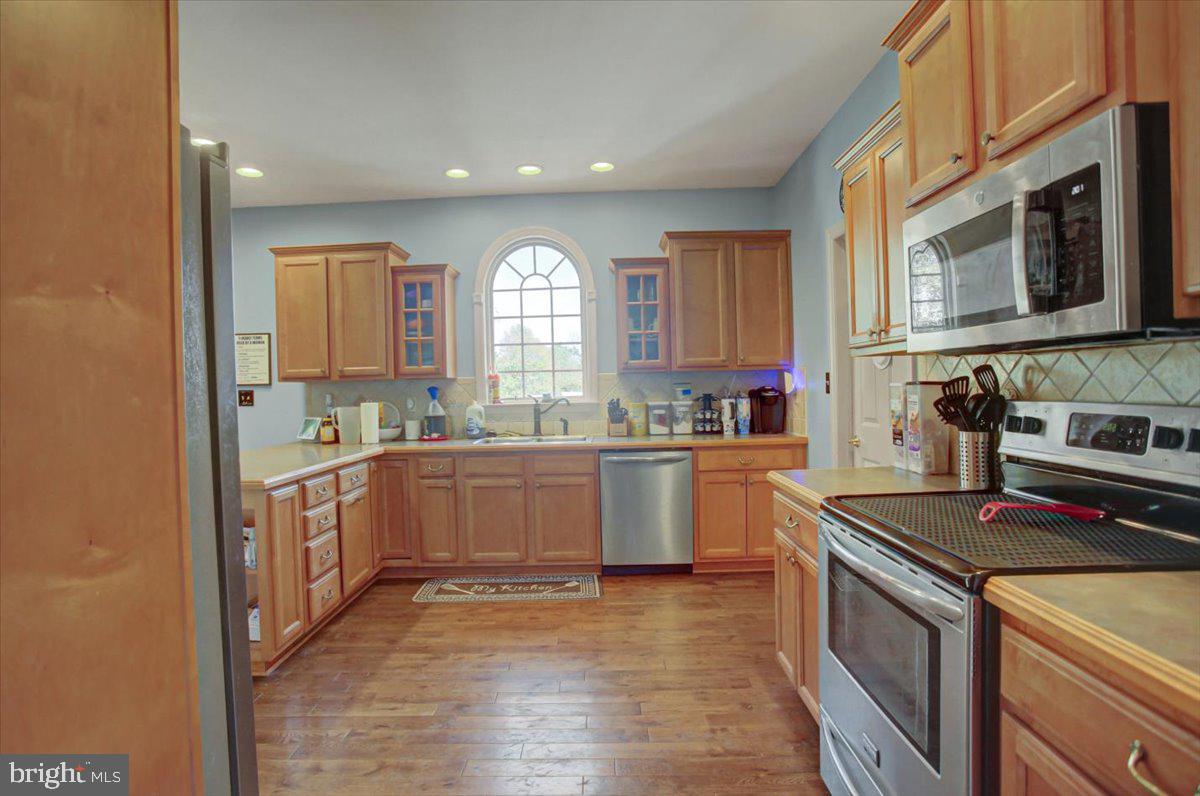 VAN LEAR MANOR - Residential