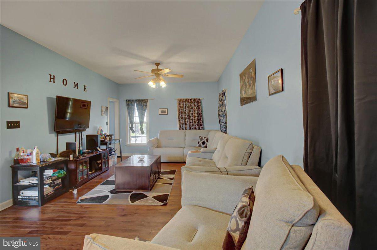 VAN LEAR MANOR - Residential