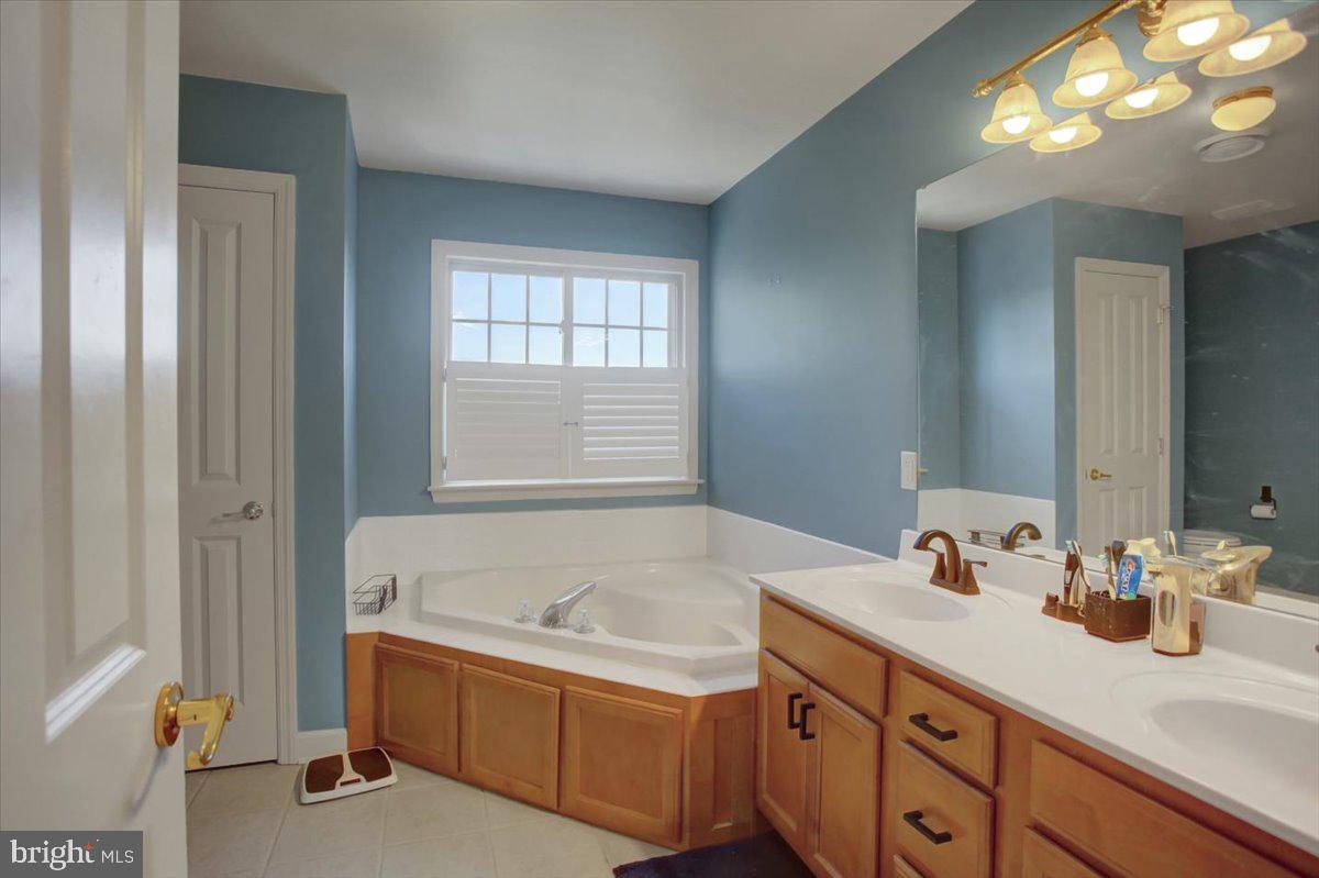 VAN LEAR MANOR - Residential