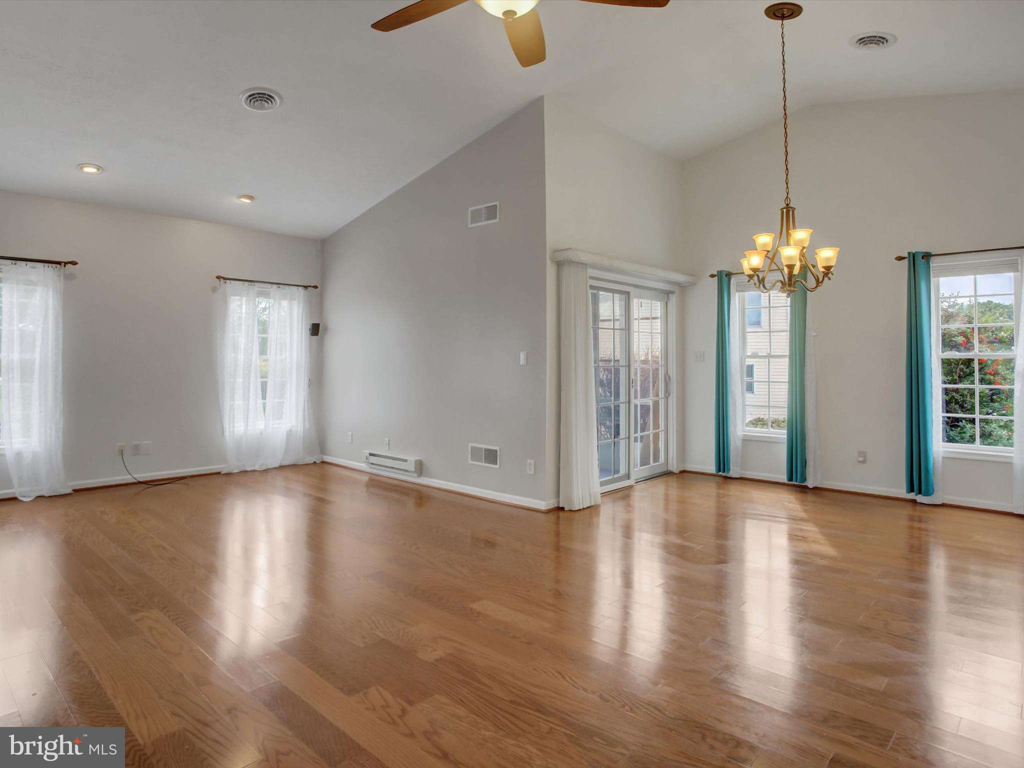 WHISKEY RUN ESTATES - Residential