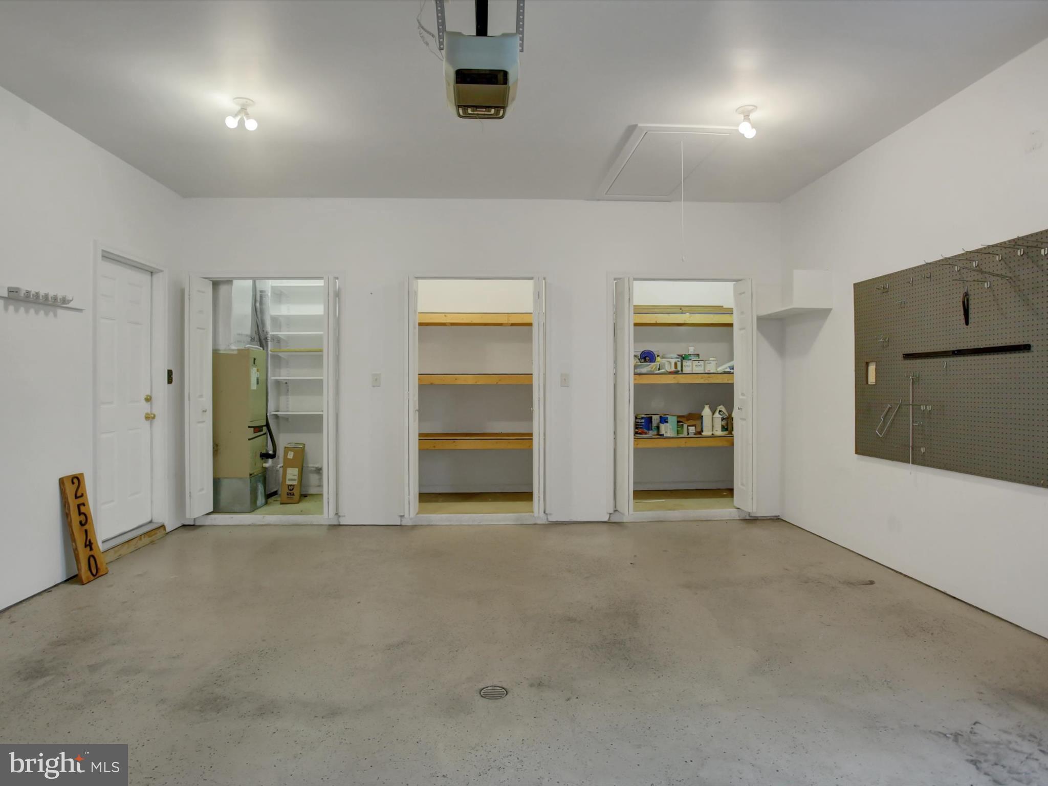 WHISKEY RUN ESTATES - Residential