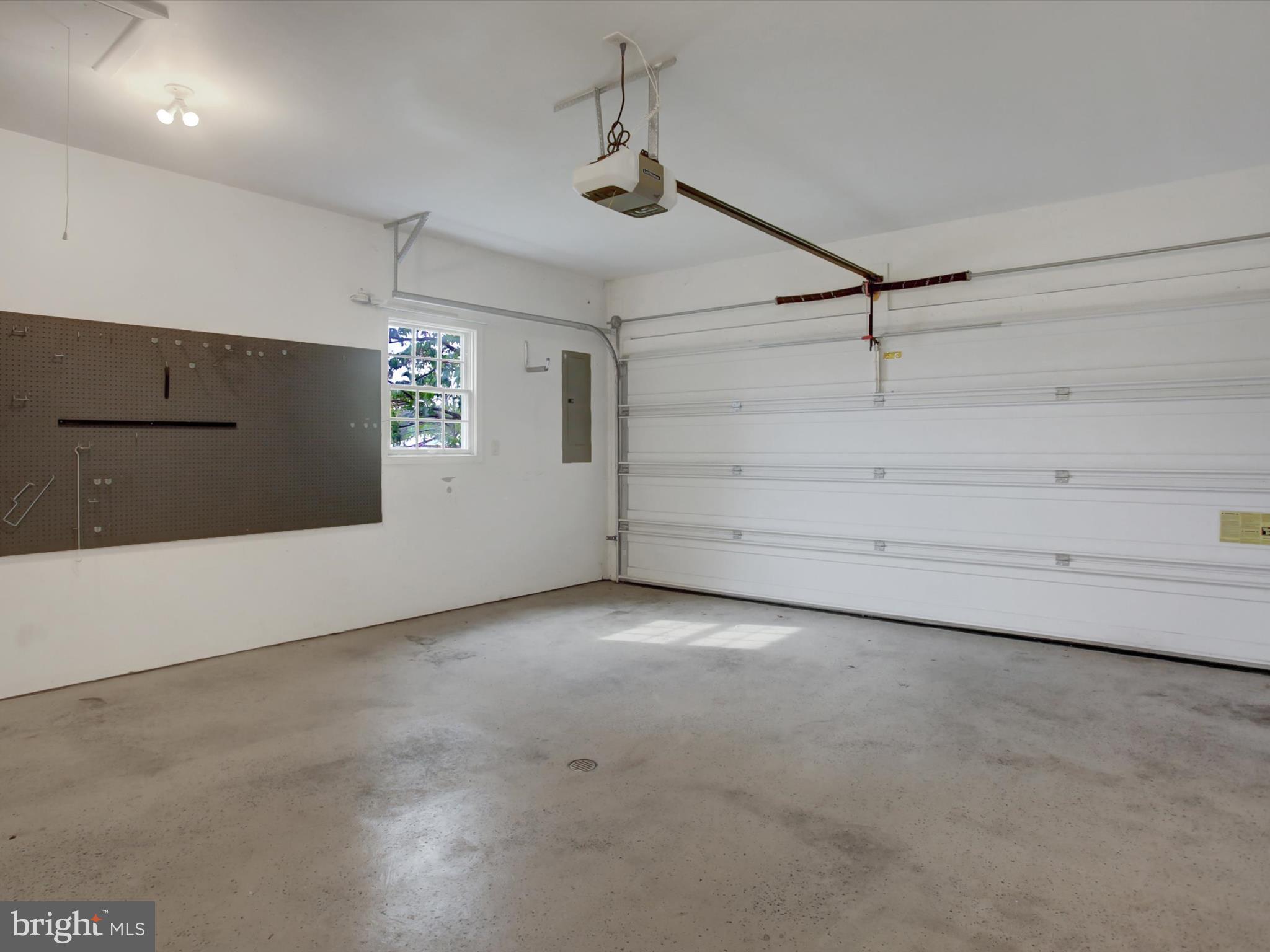 WHISKEY RUN ESTATES - Residential