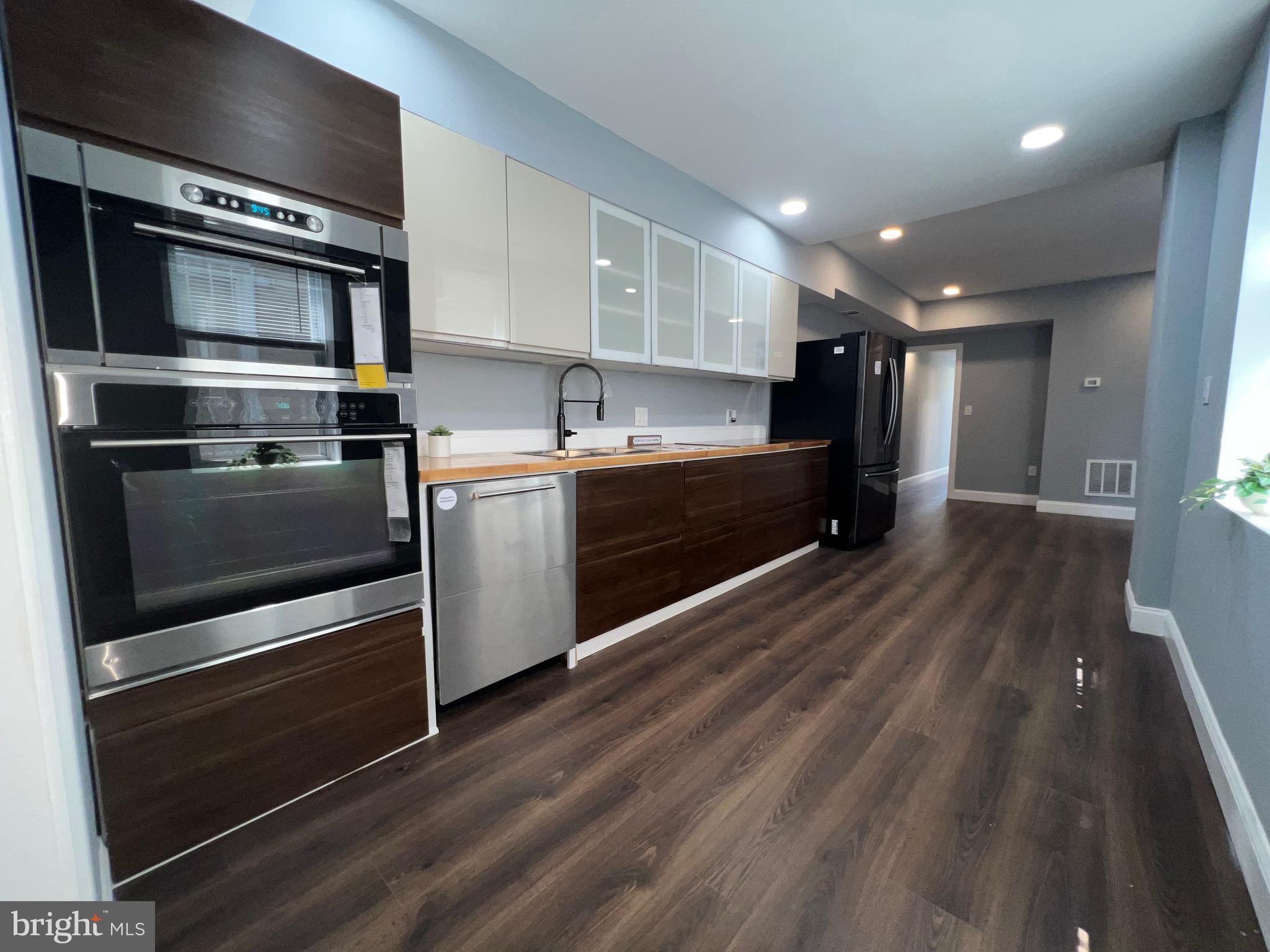 OLIVER - Residential Lease