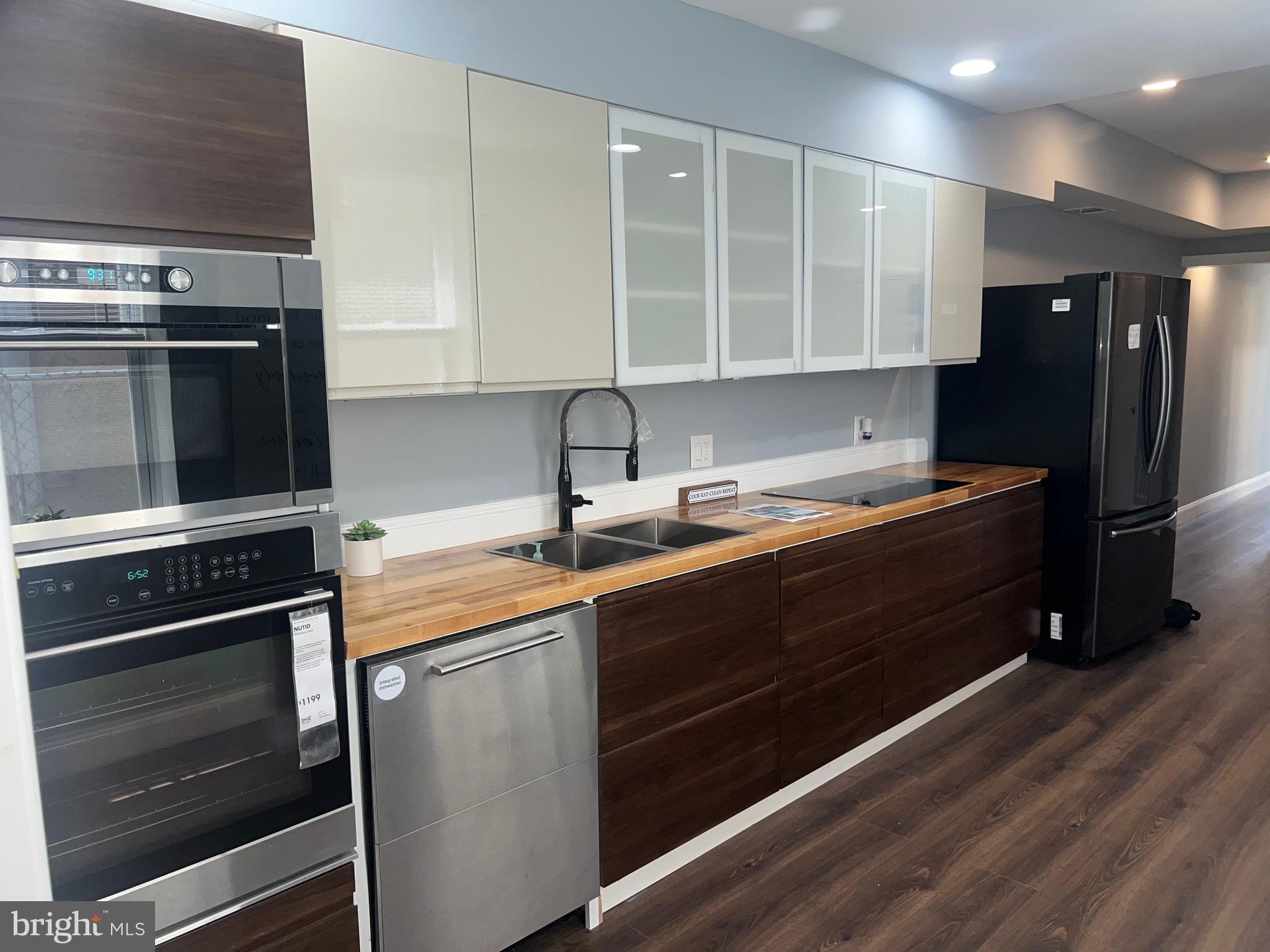 OLIVER - Residential Lease