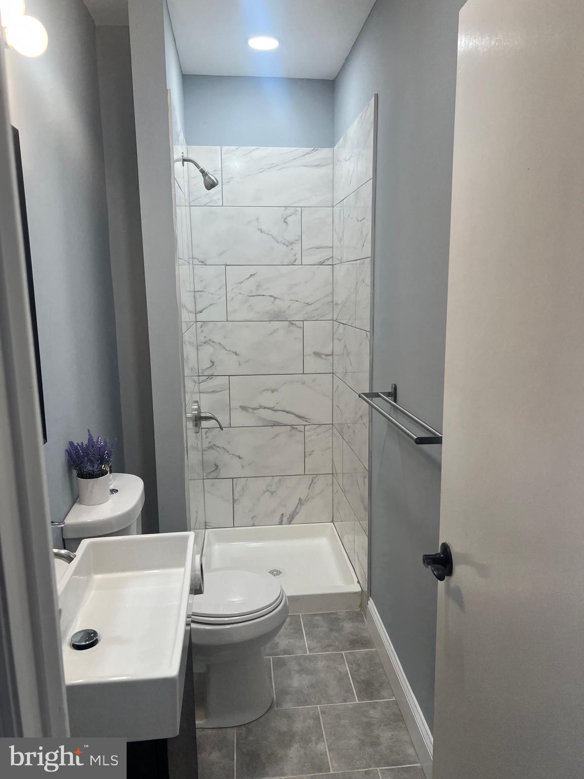 OLIVER - Residential Lease