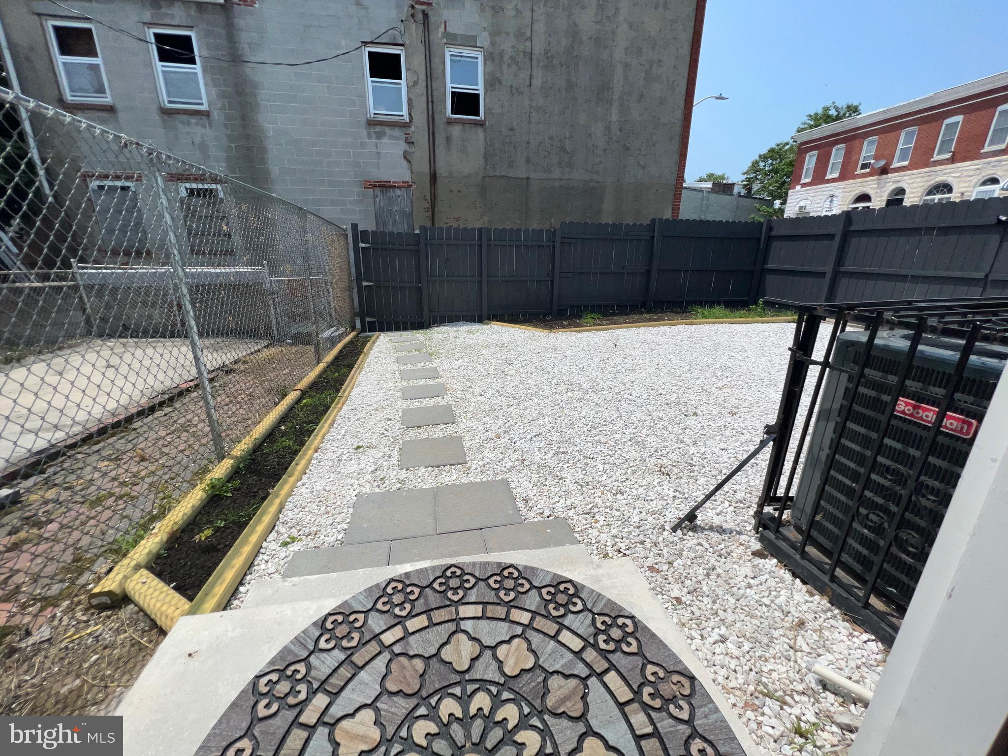 OLIVER - Residential Lease