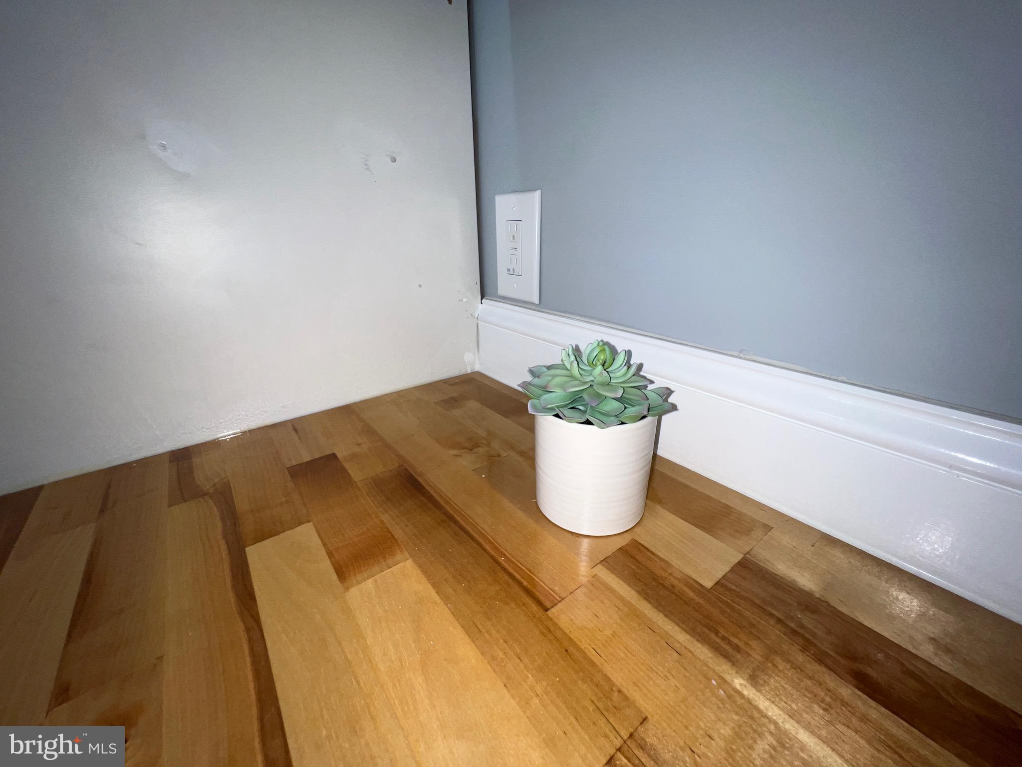 OLIVER - Residential Lease