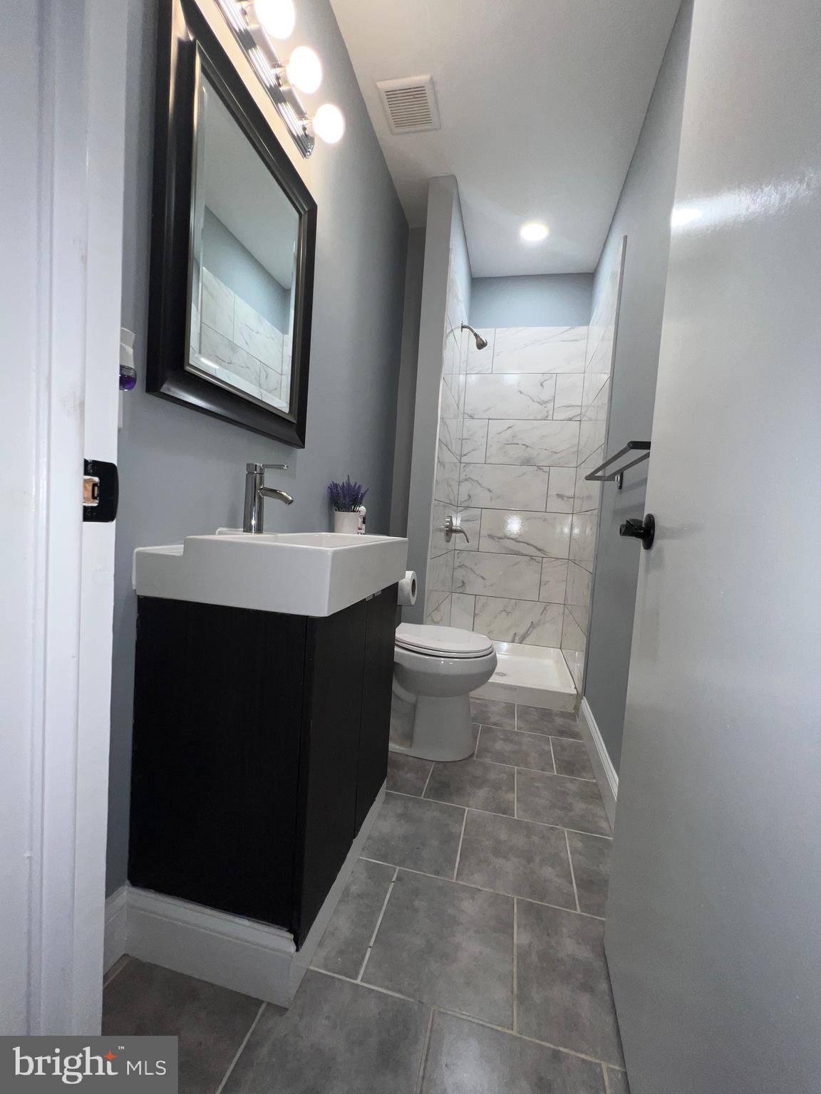 OLIVER - Residential Lease