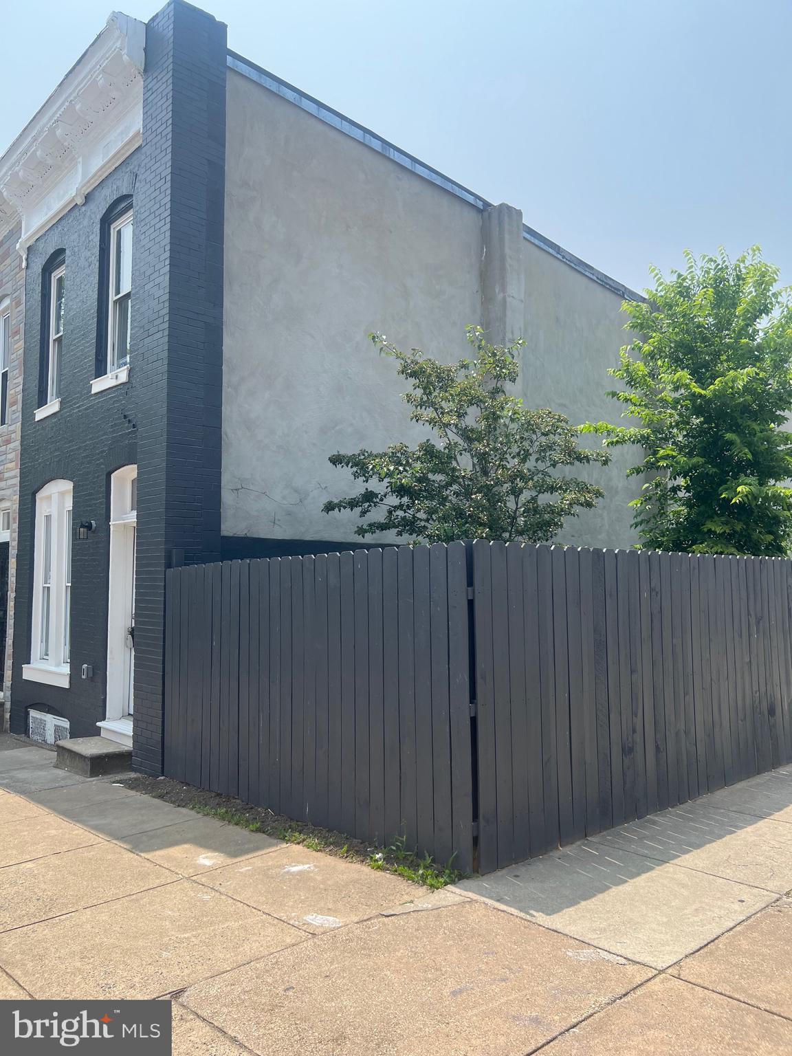 OLIVER - Residential Lease