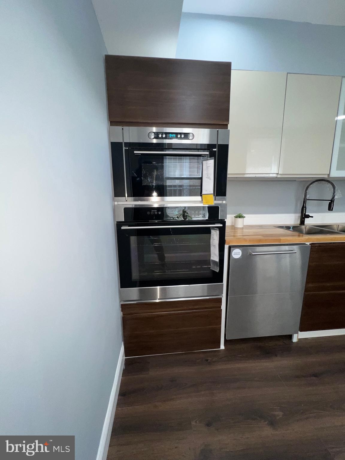 OLIVER - Residential Lease