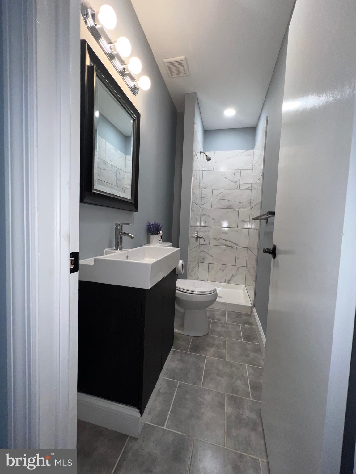 OLIVER - Residential Lease