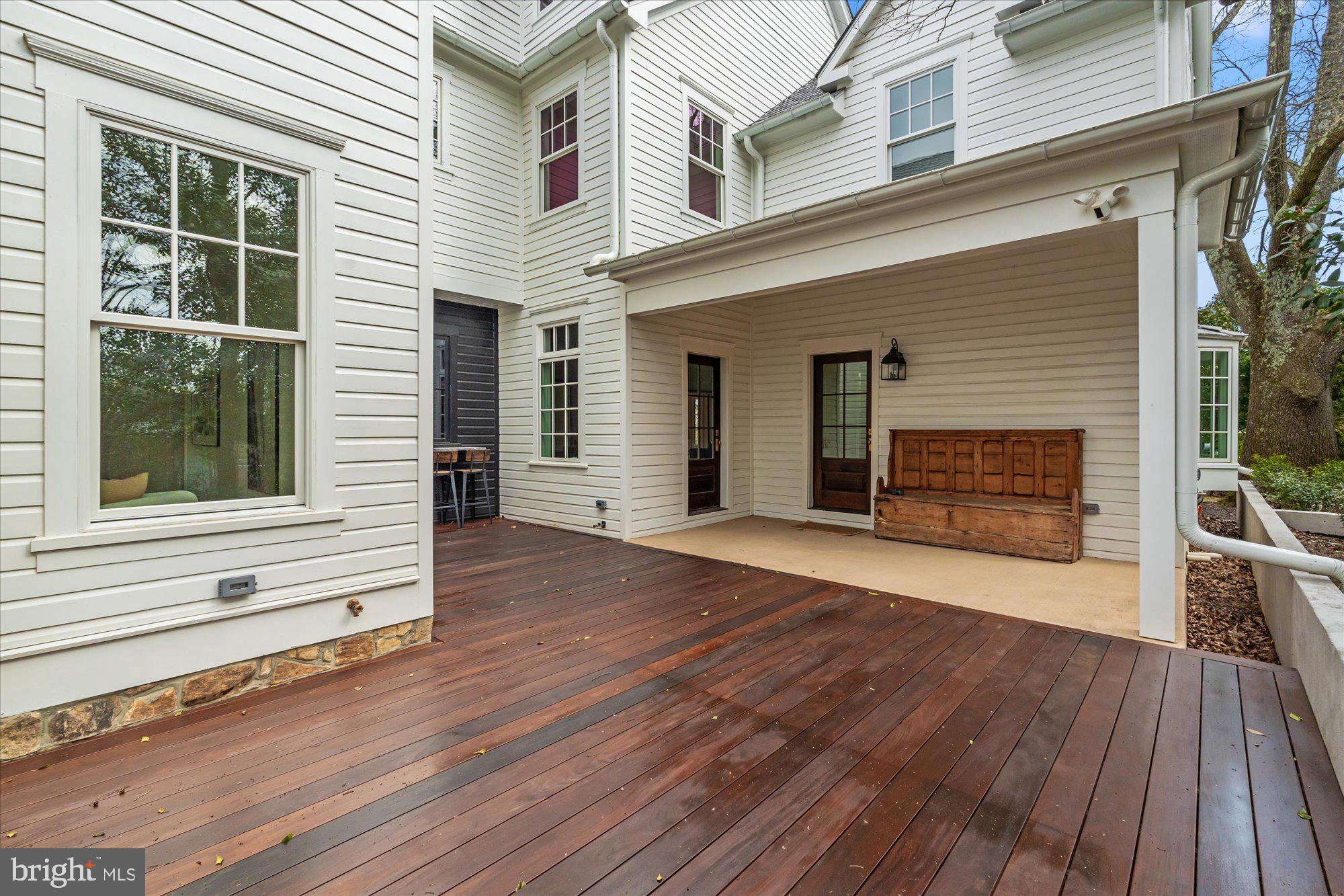 ARLINGTON - Residential