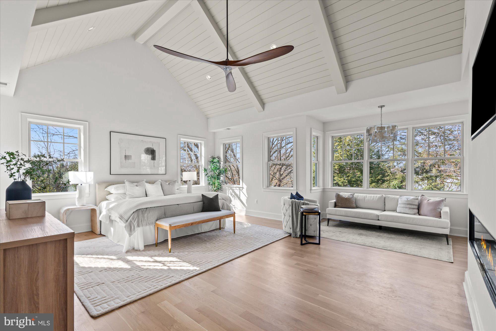 ARLINGTON - Residential