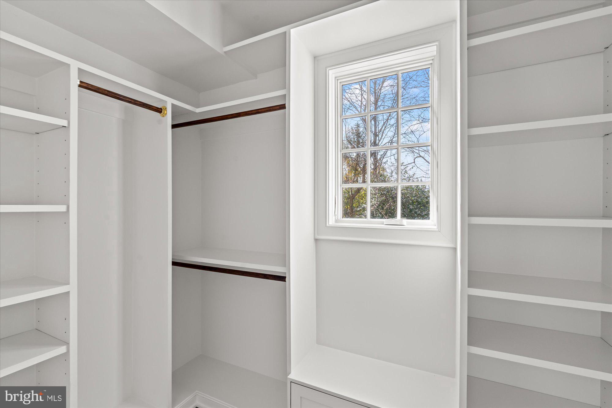 ARLINGTON - Residential