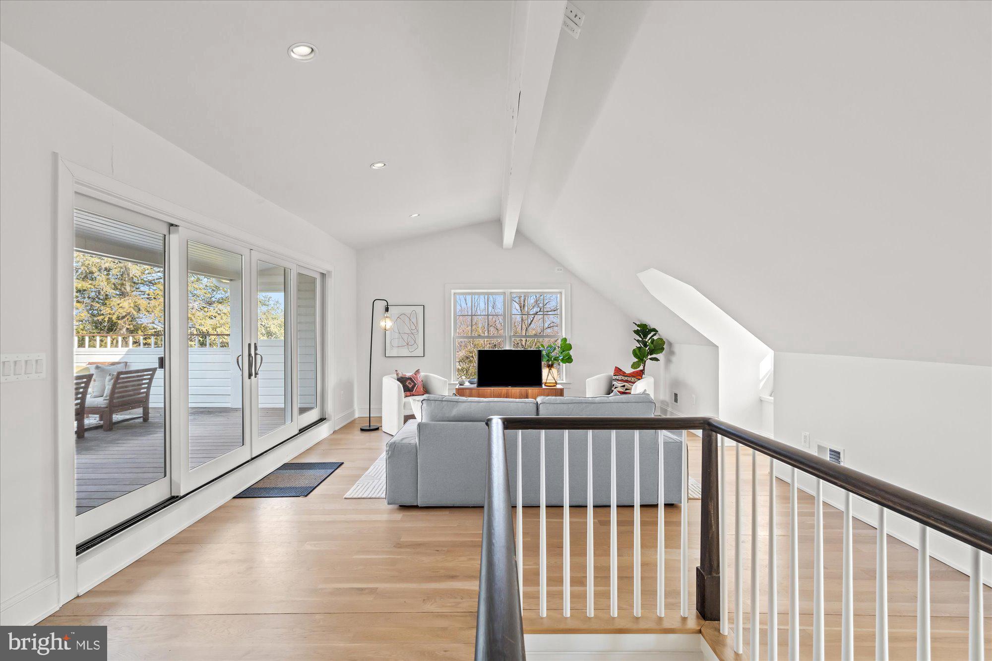 ARLINGTON - Residential