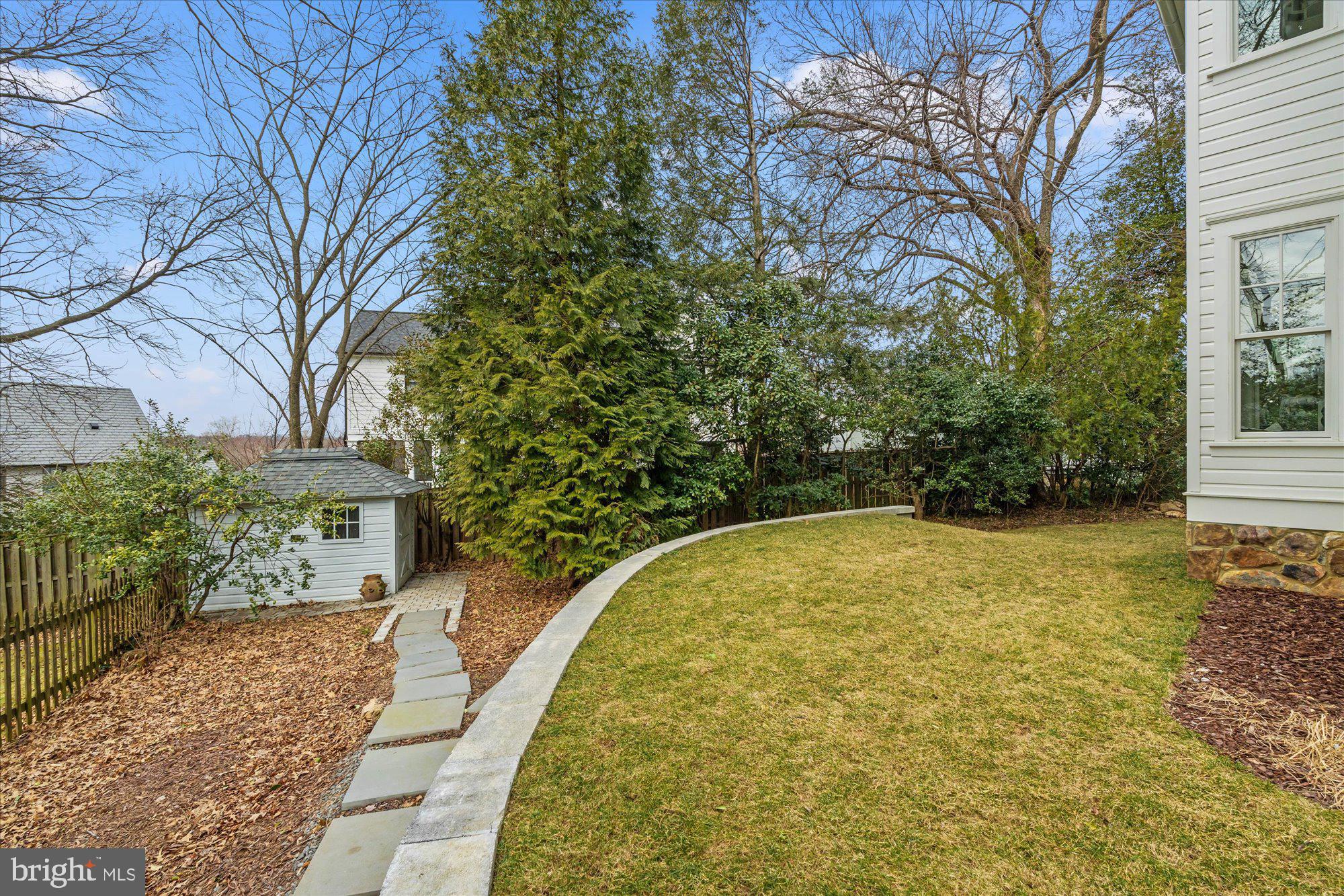 ARLINGTON - Residential