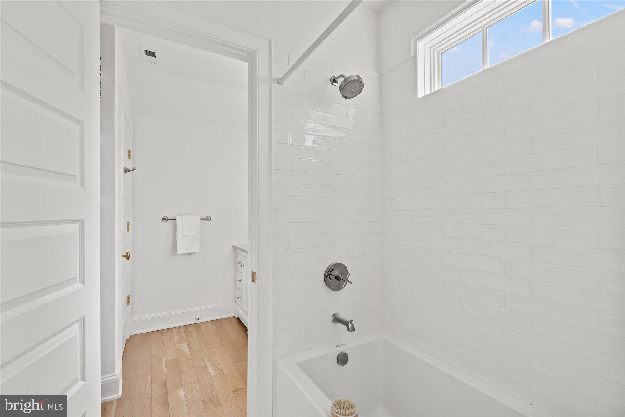 ARLINGTON - Residential