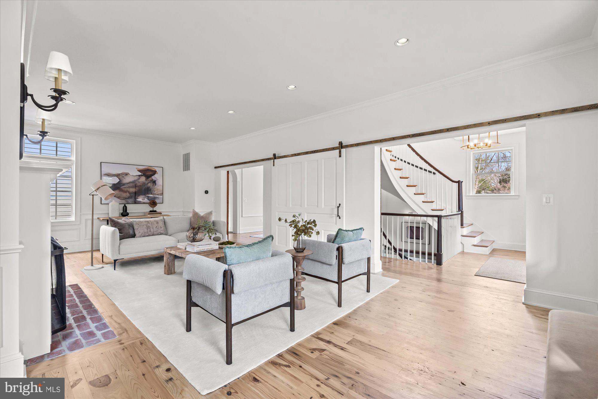 ARLINGTON - Residential