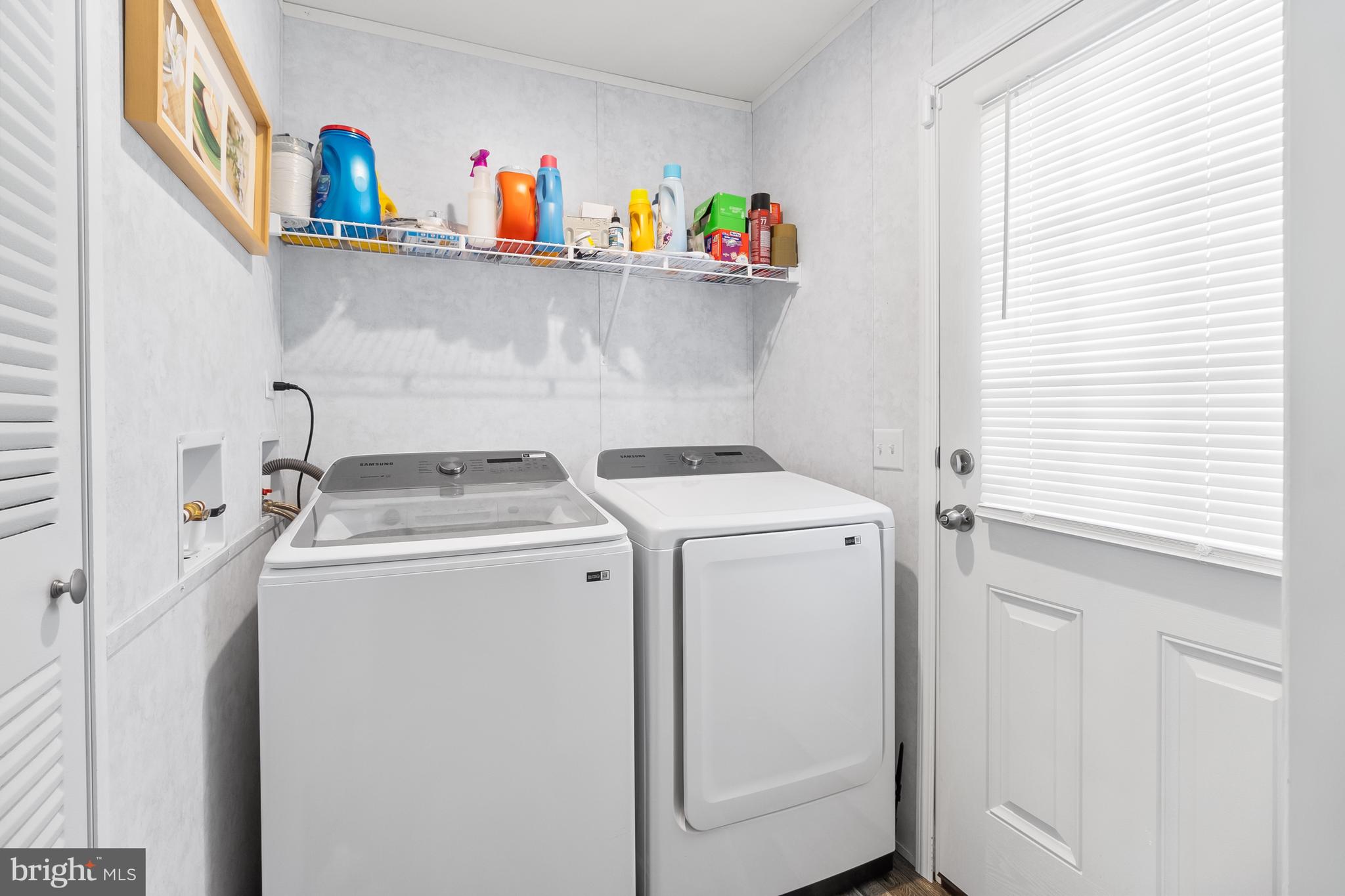 MURRAY MANOR - Residential