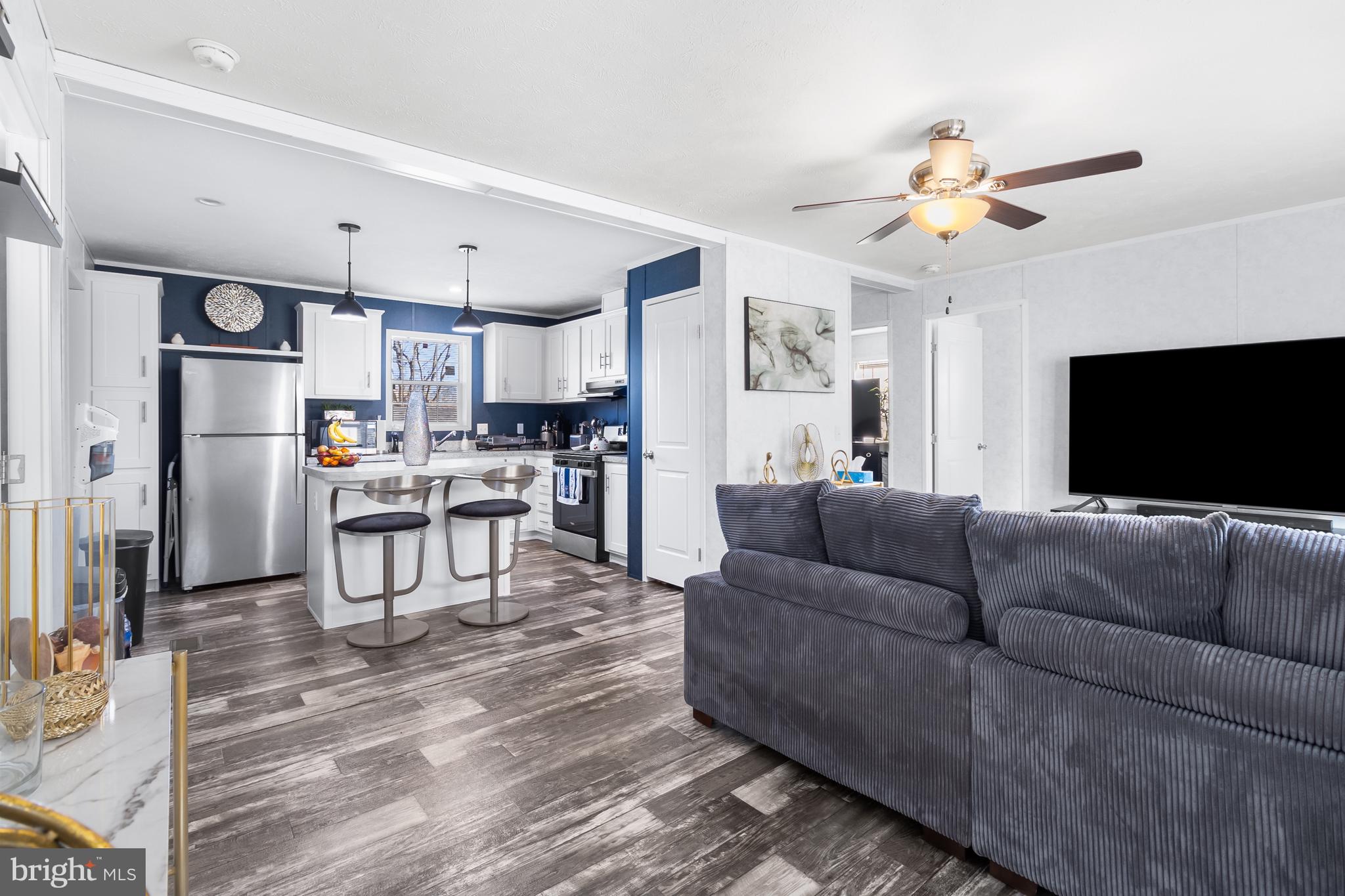 MURRAY MANOR - Residential