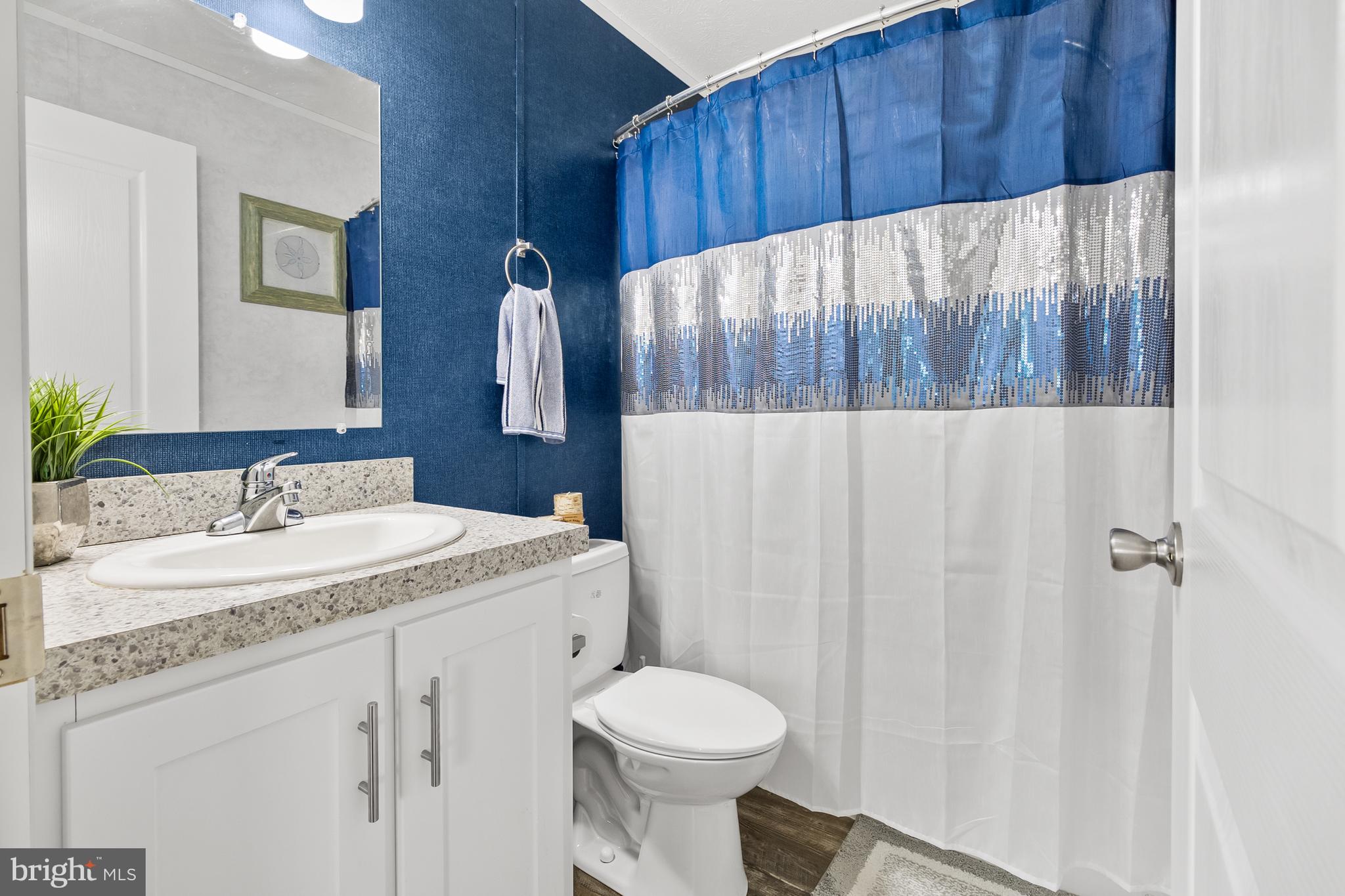 MURRAY MANOR - Residential