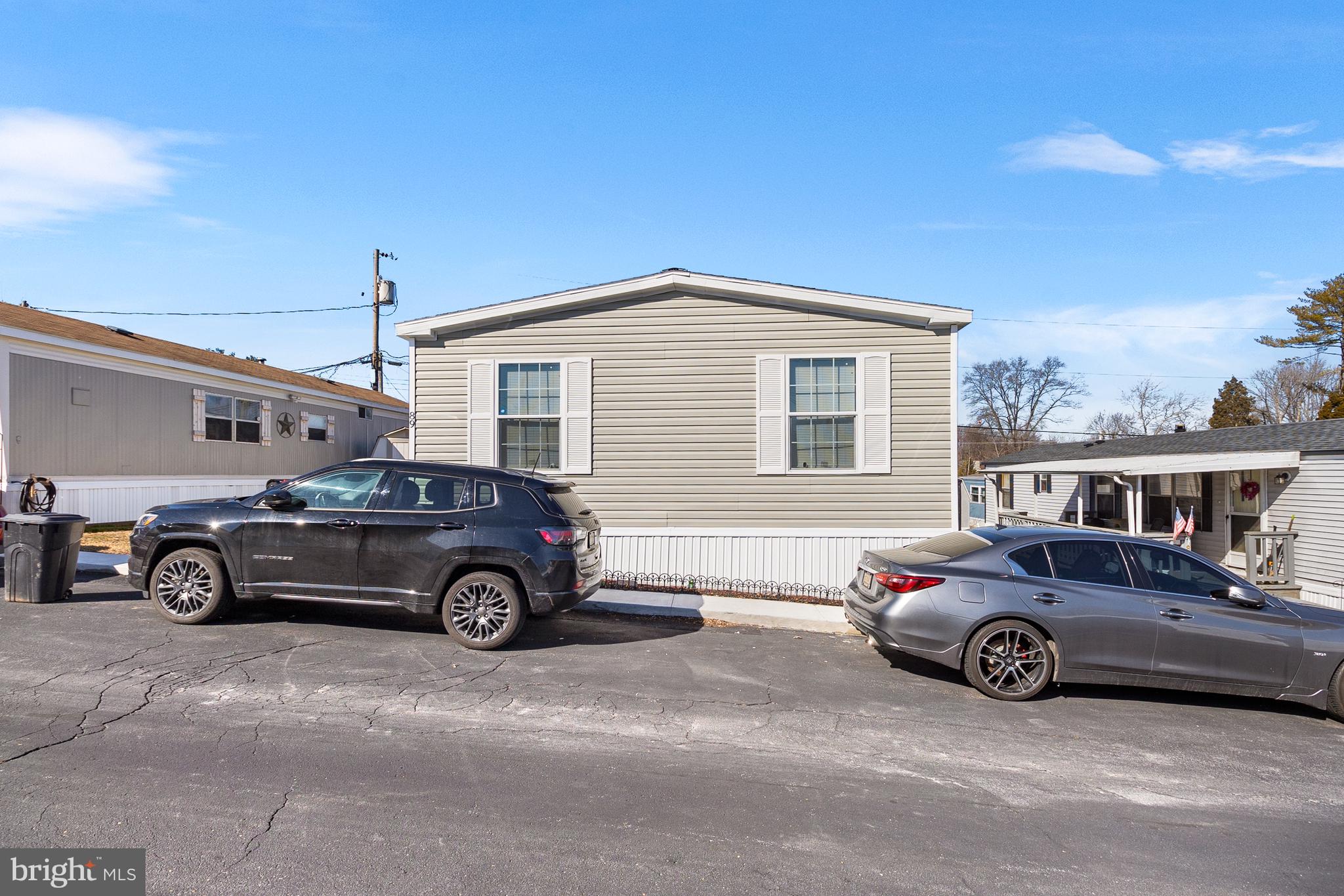 MURRAY MANOR - Residential