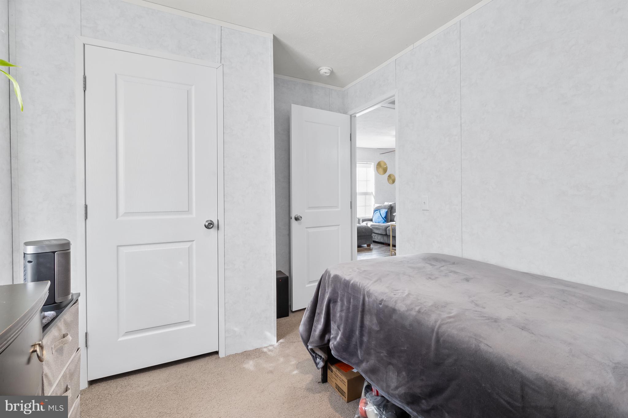 MURRAY MANOR - Residential