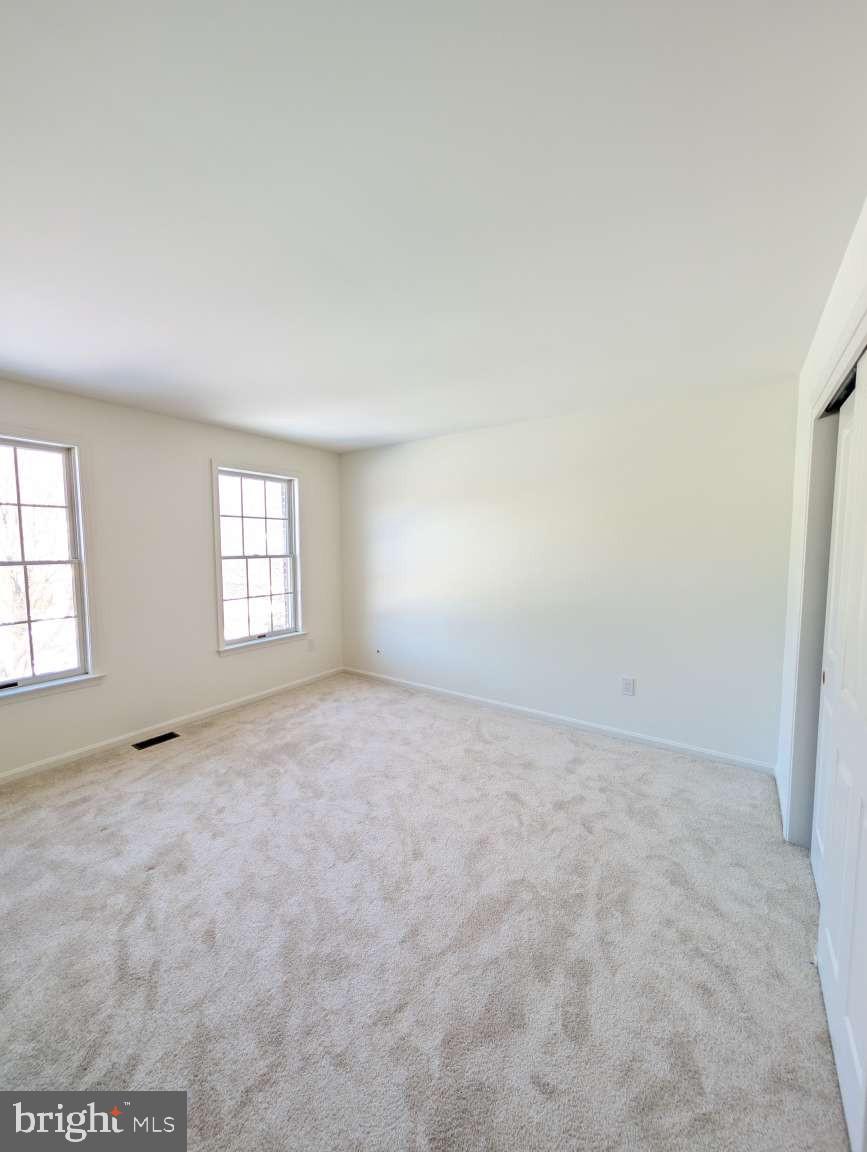 RIVER HILL - Residential