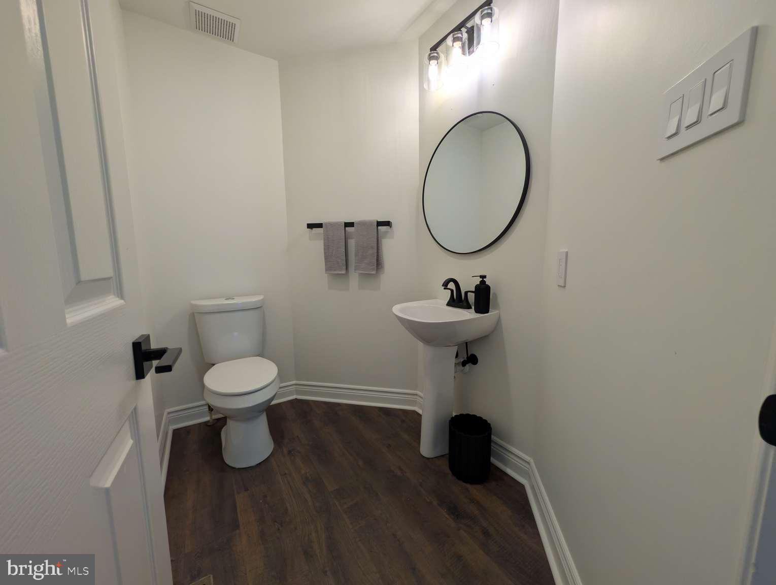 RIVER HILL - Residential