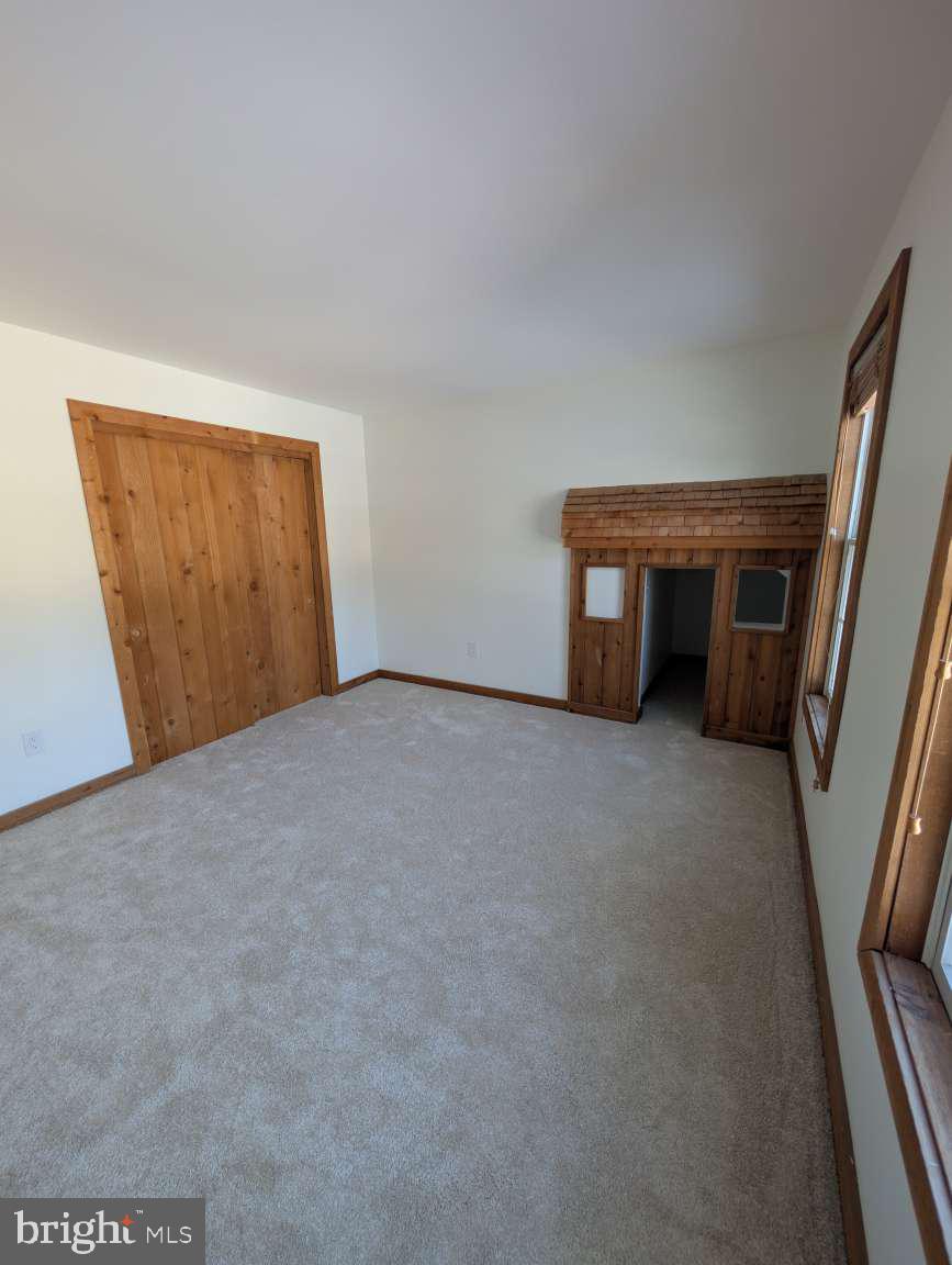 RIVER HILL - Residential